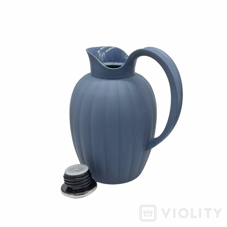 Georg Jensen - Based on the iconic Bernadotte thermo jug, this