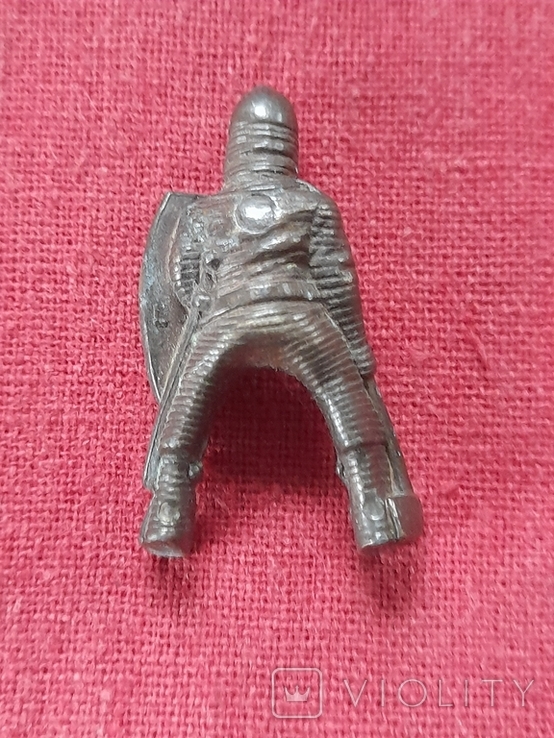 Bronze figurine "Knight with an axe and shield" (miniature), photo number 3