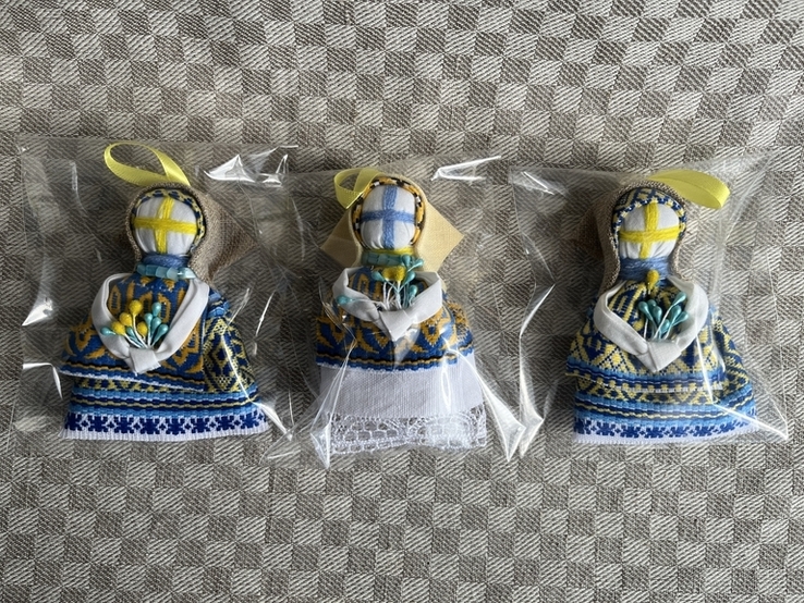 Мотанка - жовто-блакитний сувенір лялька з підвіскою, фото №5