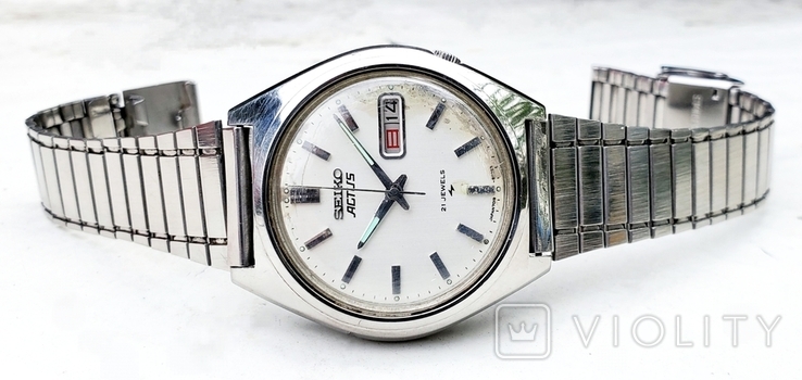 Japanese watch Seiko Actus Japan 21 jewels in stainless steel case on a bracelet