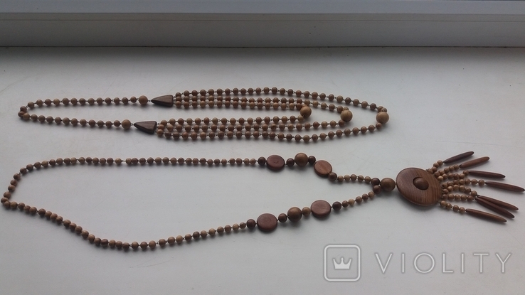 A set of necklaces with pendants made of wood., photo number 2