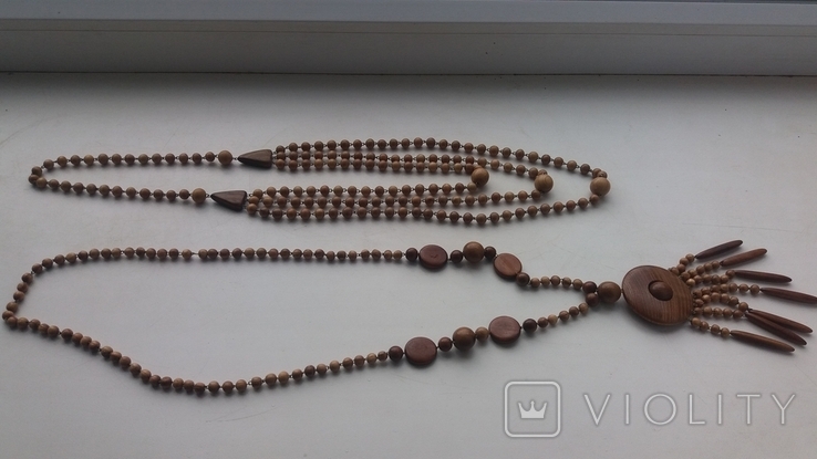 A set of necklaces with pendants made of wood., photo number 3