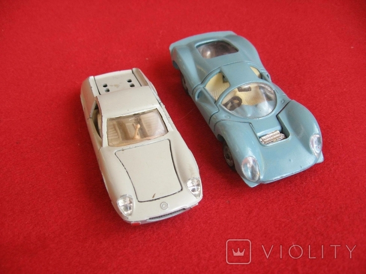 Модели "Lotus Europa Mebetoys" А-39 и Ferrari" А-27