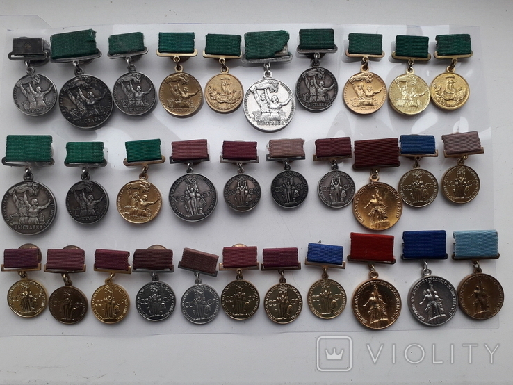 Большая коллекция типов и разновидностей медалей ВСХВВДНХВВЦ повторно в связи с невыкупом