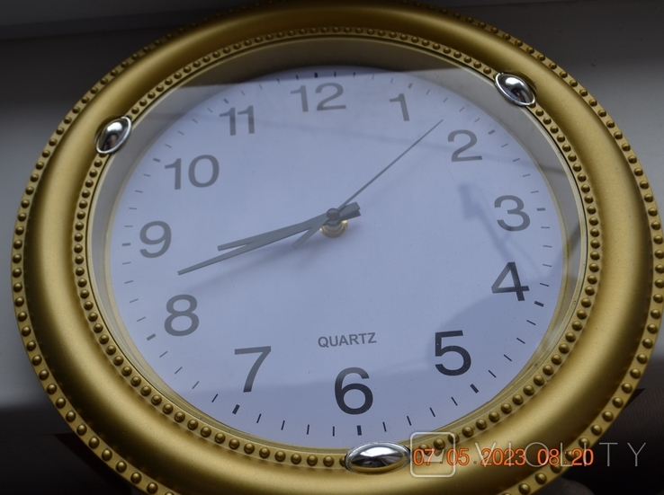Round wall clocks. QUARTZ. Diameter 30 cm. Dial diameter 23 cm. Not working, photo number 4