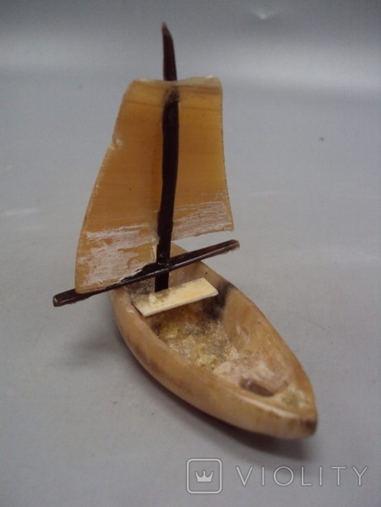 Figure: miniature, whisker, whale, sperm whale and bone, mammoth tusk, boat, sailboat 7x8.2 cm, weight 28 g, photo number 5