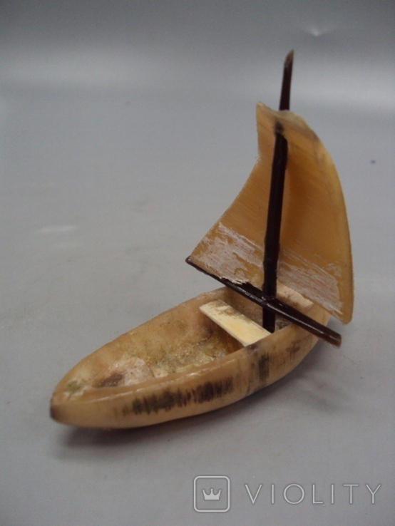 Figure: miniature, whisker, whale, sperm whale and bone, mammoth tusk, boat, sailboat 7x8.2 cm, weight 28 g, photo number 6