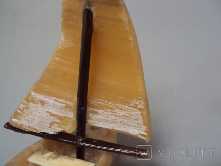 Figure: miniature, whisker, whale, sperm whale and bone, mammoth tusk, boat, sailboat 7x8.2 cm, weight 28 g, photo number 11