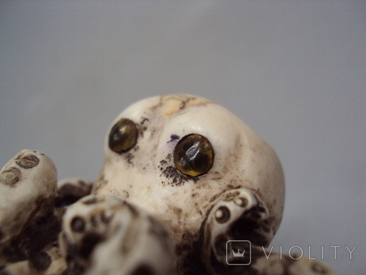Netsuke figure figurine mammoth bone miniature octopus height 4.2 cm, weight 73.96 g, photo number 10
