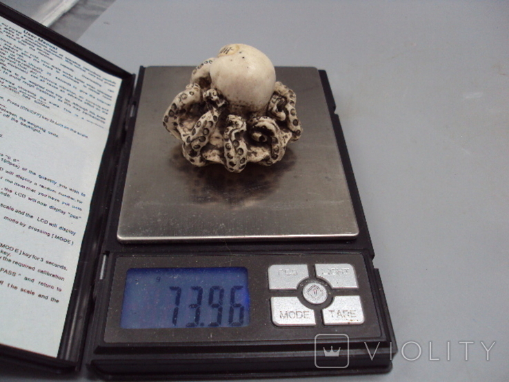 Netsuke figure figurine mammoth bone miniature octopus height 4.2 cm, weight 73.96 g, photo number 13