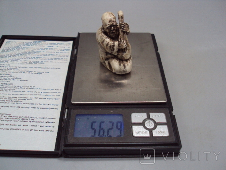 Netsuke figure figurine mammoth bone miniature man musician japanese playing weight 56.29g, photo number 13