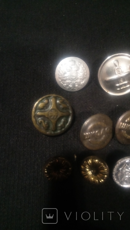 Buttons are different., photo number 9