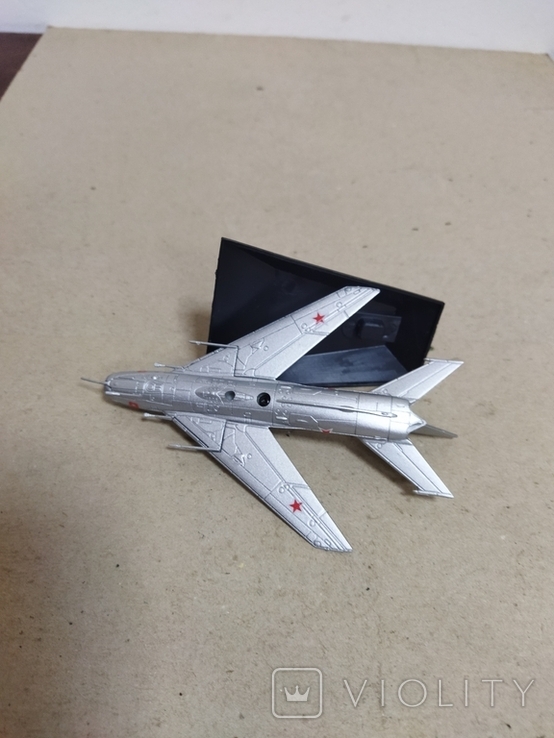 Aircraft model MiG-19, DeAgostini, photo number 7