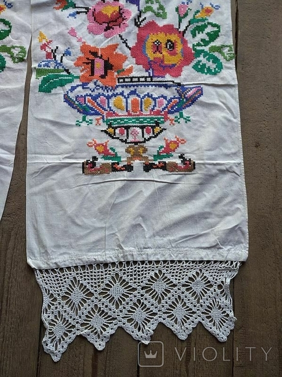 Embroidered towel No 604, photo number 4