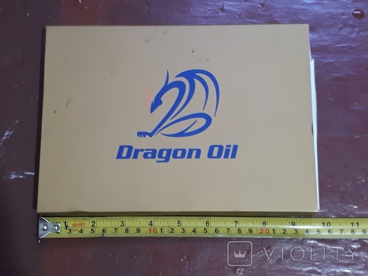 The Dragon Oil gift set for men is new.