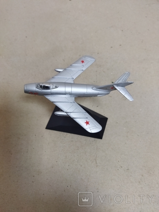 Aircraft model MiG-17, DeAgostini, photo number 6