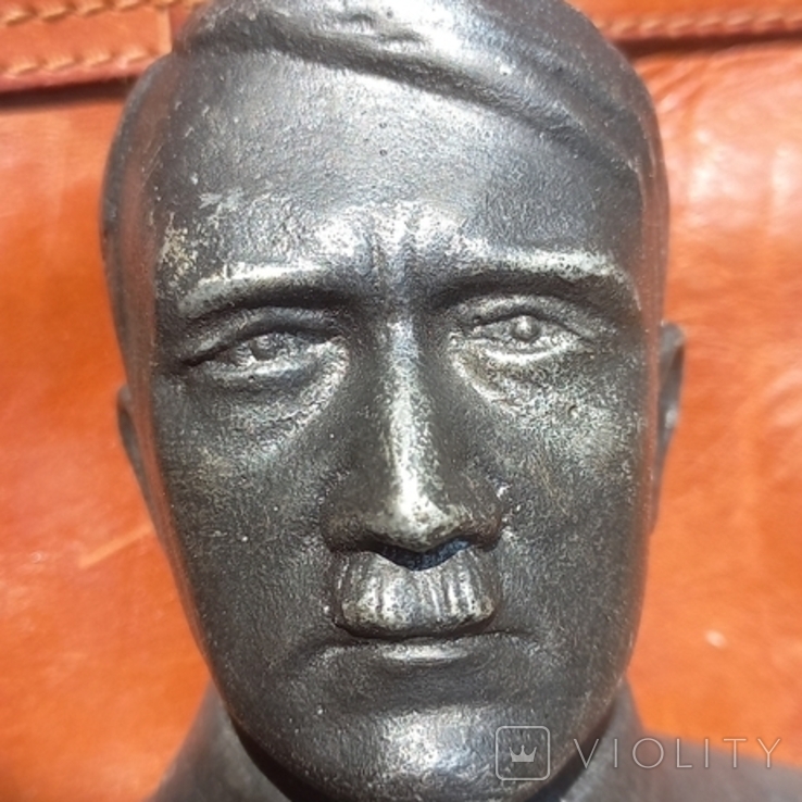 Bust of Adolf Hitler, sculpture of the Führer of the 3rd Reich, photo number 2