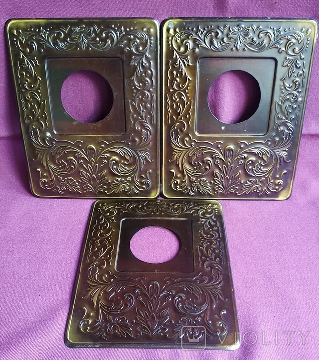 The overlay is decorative brass 3 pcs.