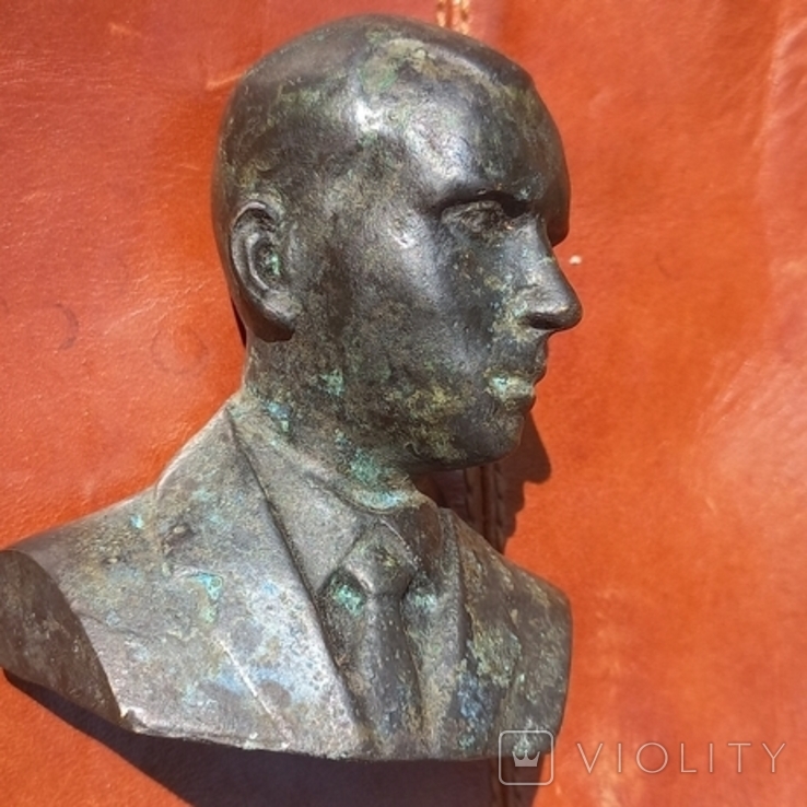 Bust of Stepan Bandera. brass statuette. Handmade.