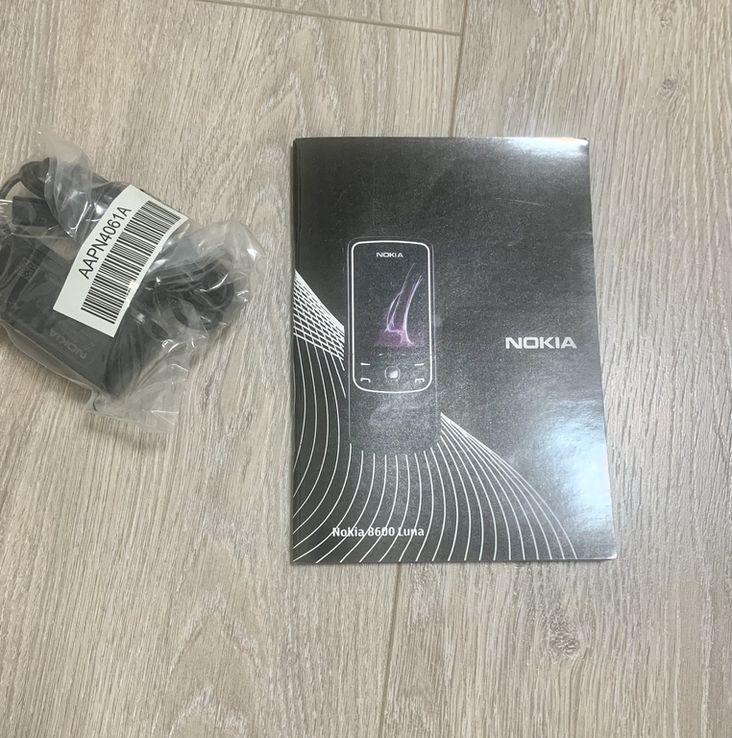 Nokia 8600 Luna, фото №7
