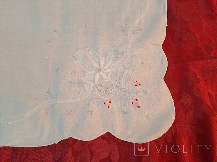 Embroidered tablecloth, photo number 7