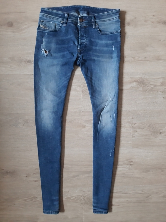 Модные мужские зауженные джинсы Diesel оригинал в отличном состоянии