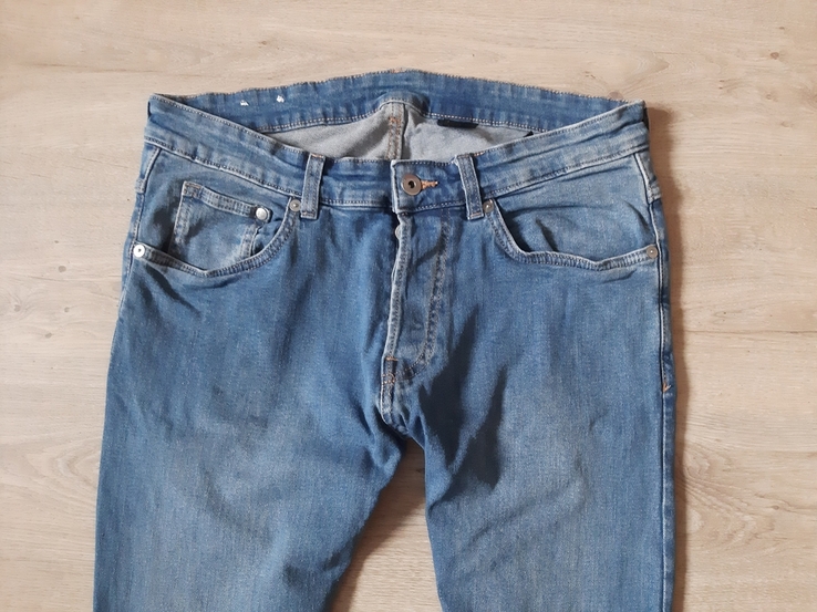 Модные мужские зауженные джинсы HgM оригинал в хорошем состоянии, фото №3
