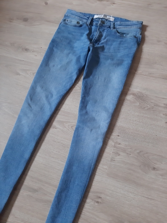 Модные мужские зауженные джинсы New Look оригинал в отличном состоянии, фото №3
