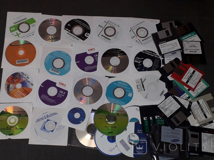 More than 250 disks + 29 floppy disks, photo number 2