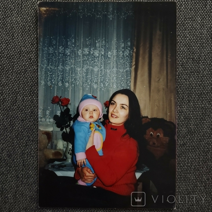 Young woman with child 15x10, photo number 2