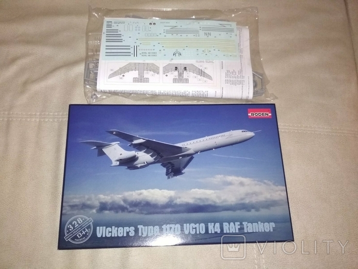 Роден 328 - Vickers Super VC10 K4 Type 1164 T, 1/144