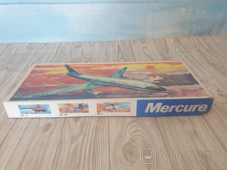 Model of the Mercure aircraft in the original 1:100 GDR box, photo number 3