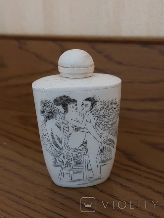 Perfume bottle, "Erotica". China 1950-60., photo number 2