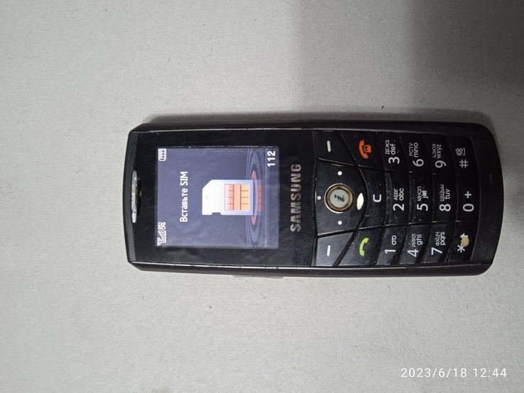 Кнопковий телефон Samsung, фото №4