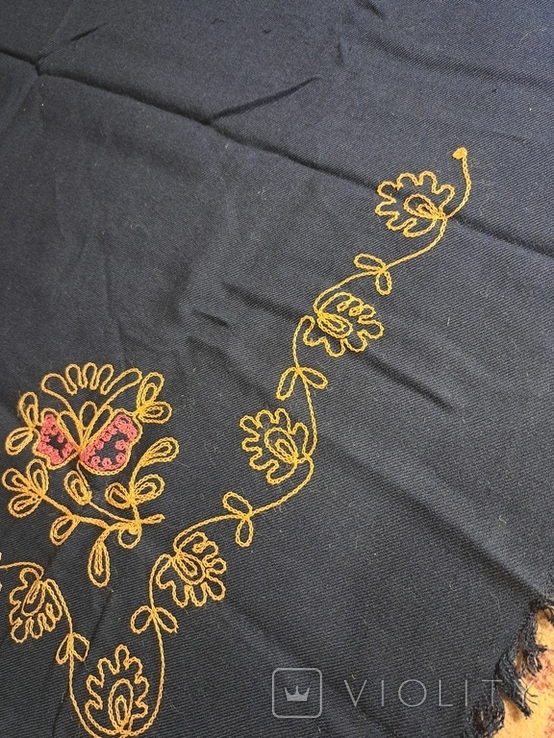 Тонкий шерстяной платок с вышивкой и бахромой времён СССР 67/65 см, photo number 5