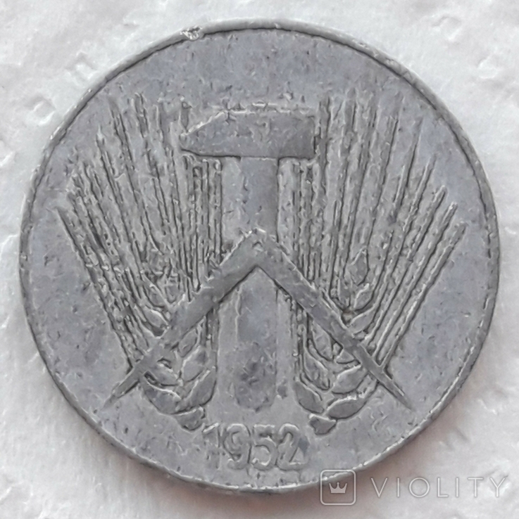 Германия ГДР 10 пфеннигов 1952 год, фото №7