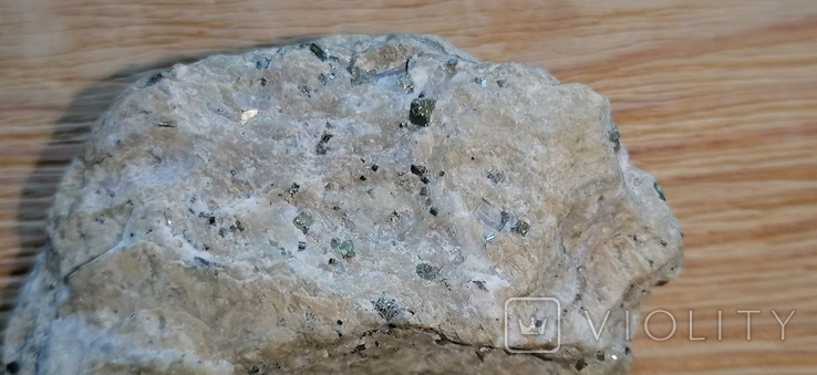 Мінерал Пірит в гірській породі, фото №4
