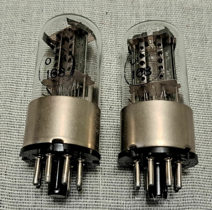 Лампа 6Н8С мет. цоколь с дырчатым анодом. 2 шт., фото №2