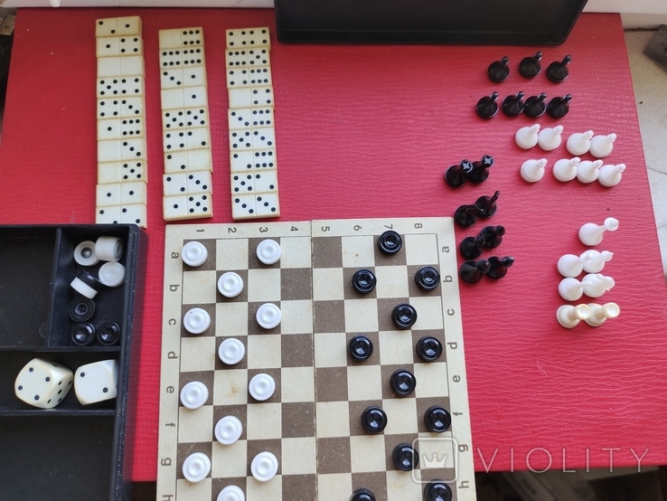 Шахи, доміно, шашки, фото №3