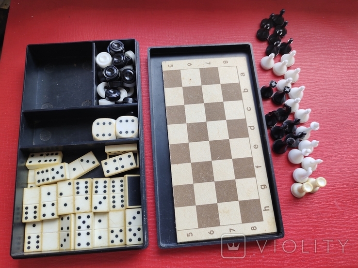 Шахи, доміно, шашки, фото №2
