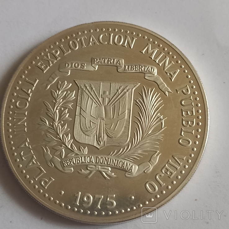 Доминикана.10 песос 1975., фото №2