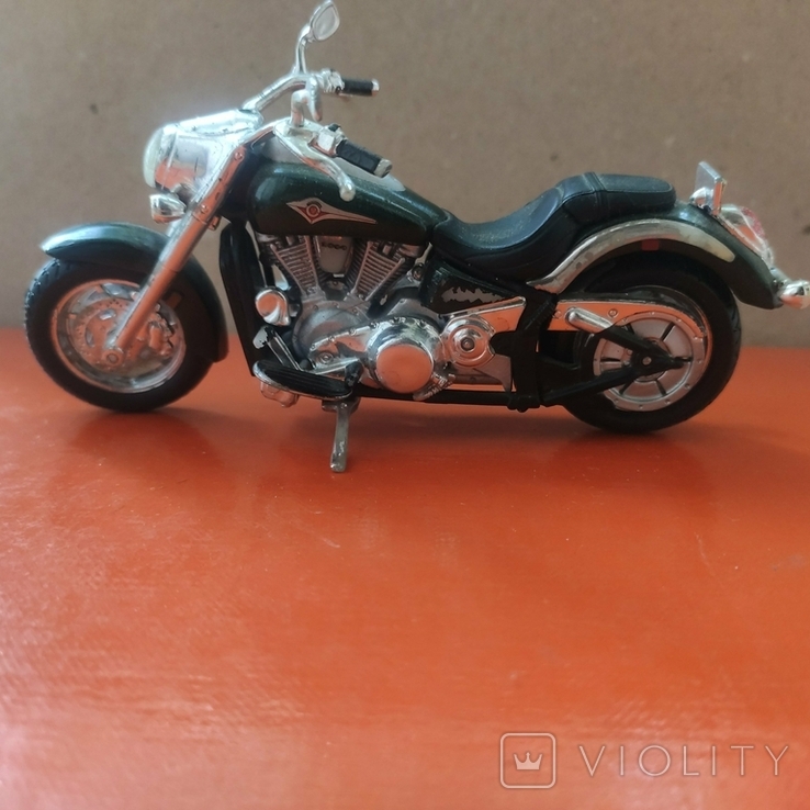 Масштабная модель мотоцикла KAWASAKI VULKAN 2000, фото №2