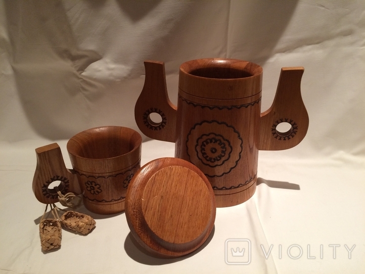 Декоративные деревянная кружка и бочонок, фото №3