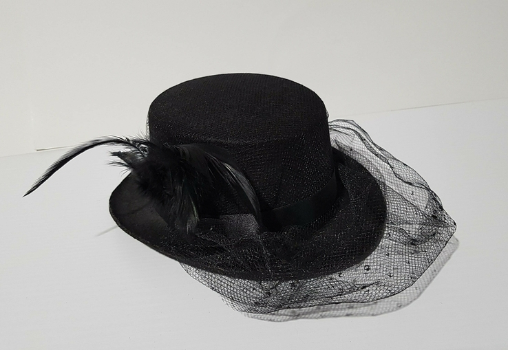 Шляпка с черной вуалью, фото №2
