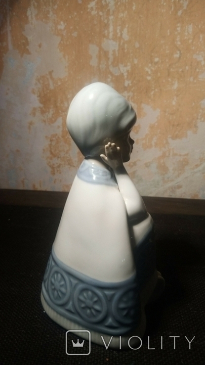 Фарфоровая статуэтка Задумчивая девушка. Испания Miguel Requena S.A. 1960, фото №5