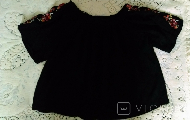 Блузка с вышивкой на рукавах 36р, фото №3