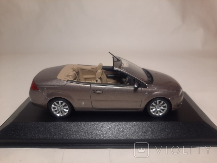 Ford Focus Coupe Cabriolet 1:43, Minichamps, фото №6