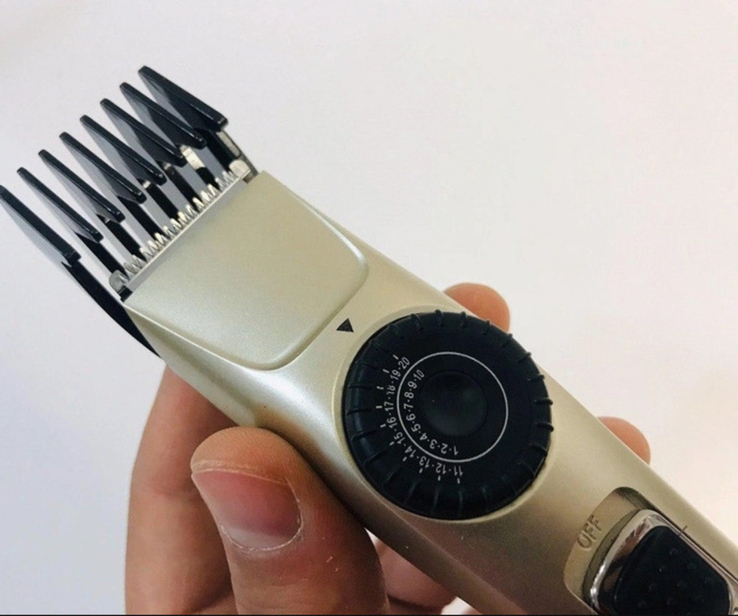 Акумуляторна машинка для стрижки волосся VGR V-031, фото №9