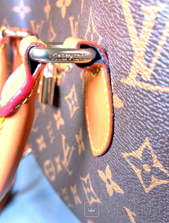 Жіноча сумка + гаманець Louis Vuitton - косметичка, фірмові аксесуари, фото №5