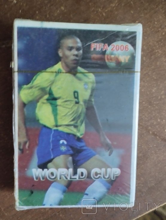 Нерозпаковані карти чм2006 з футболістами